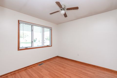 Tiny photo for 166 S Clinton Avenue, Bradley, IL 60915 (MLS # 12471626)