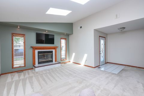 Tiny photo for 166 S Clinton Avenue, Bradley, IL 60915 (MLS # 12471626)