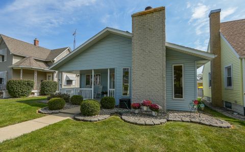 Tiny photo for 166 S Clinton Avenue, Bradley, IL 60915 (MLS # 12471626)