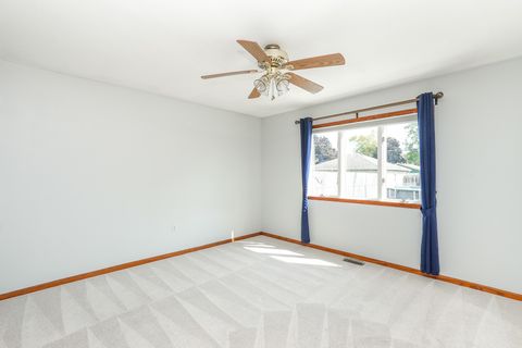 Tiny photo for 166 S Clinton Avenue, Bradley, IL 60915 (MLS # 12471626)