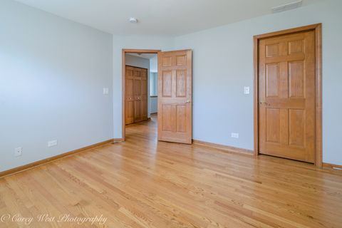 Tiny photo for 3049 Renard Lane, St. Charles, IL 60175 (MLS # 12612036)