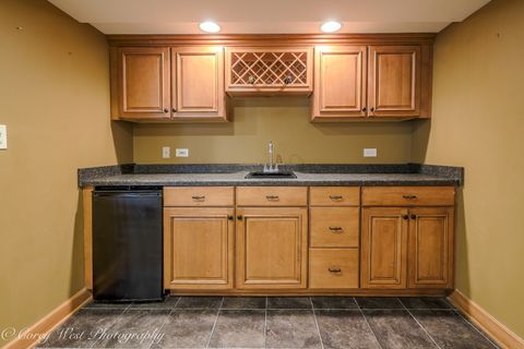 Tiny photo for 3049 Renard Lane, St. Charles, IL 60175 (MLS # 12612036)