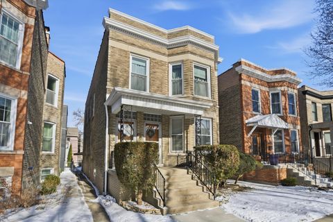1736 W Farragut Avenue Chicago IL 60640