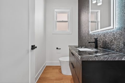 Tiny photo for 17 Franklin Avenue, River Forest, IL 60305 (MLS # 12571791)