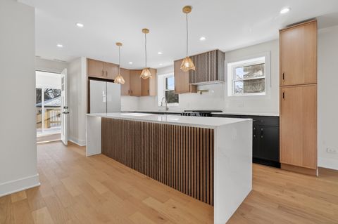 Tiny photo for 17 Franklin Avenue, River Forest, IL 60305 (MLS # 12571791)