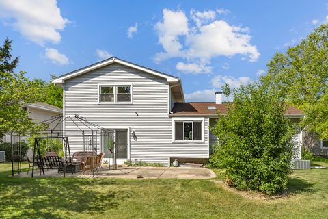 Tiny photo for 1727 Roosa Lane, Elk Grove Village, IL 60007 (MLS # 12670064)