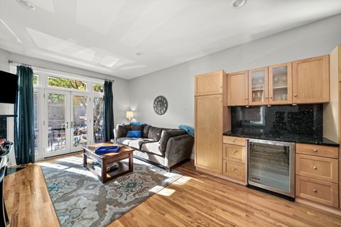Tiny photo for 1636 W Warren Boulevard #1, Chicago, IL 60612 (MLS # 12531743)
