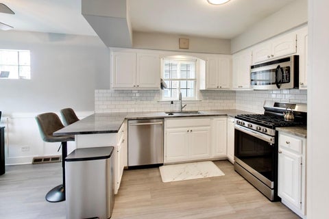 Tiny photo for 5652 S Parkside Avenue, Chicago, IL 60638 (MLS # 12760926)