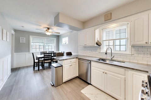 Tiny photo for 5652 S Parkside Avenue, Chicago, IL 60638 (MLS # 12760926)