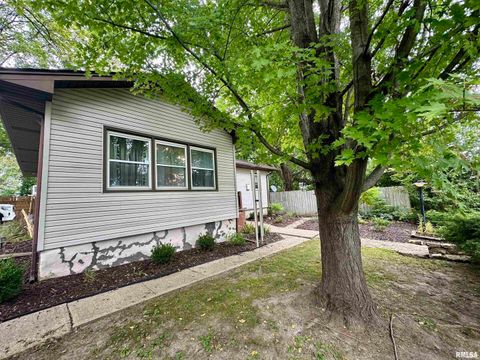 Tiny photo for 718 17TH Avenue N, Clinton, IA 52732 (MLS # QC4267145)