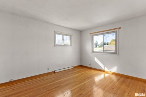 Tiny photo for 1212 MEADOW LANE Drive, Bettendorf, IA 52722 (MLS # QC4269010)