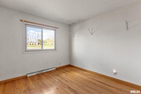 Tiny photo for 1212 MEADOW LANE Drive, Bettendorf, IA 52722 (MLS # QC4269010)