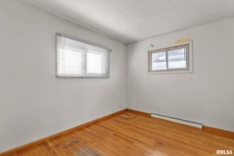 Tiny photo for 1212 MEADOW LANE Drive, Bettendorf, IA 52722 (MLS # QC4269010)