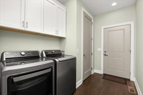 Tiny photo for 12 Port Place, Ottawa, IL 61350 (MLS # 12719236)