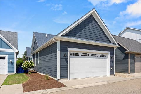 Tiny photo for 12 Port Place, Ottawa, IL 61350 (MLS # 12719236)