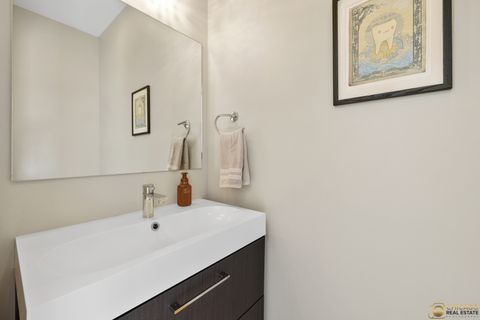 Tiny photo for 929 W 33rd Place, Chicago, IL 60608 (MLS # 12477449)