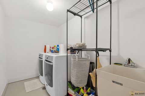 Tiny photo for 929 W 33rd Place, Chicago, IL 60608 (MLS # 12477449)