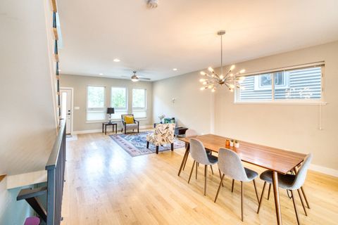 Tiny photo for 929 W 33rd Place, Chicago, IL 60608 (MLS # 12477449)