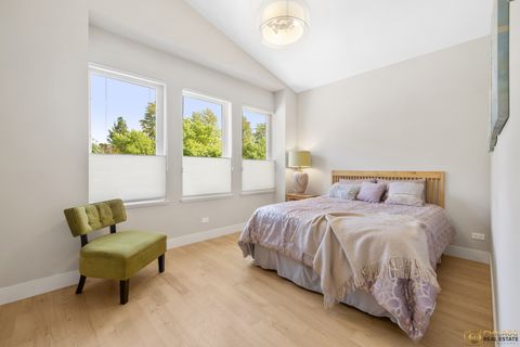 Tiny photo for 929 W 33rd Place, Chicago, IL 60608 (MLS # 12477449)