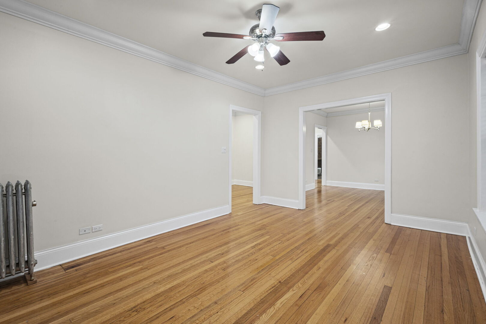 1426 E Hyde Park Boulevard 2