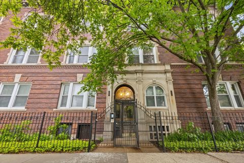 1426 E Hyde Park Boulevard 2 Chicago IL 60615