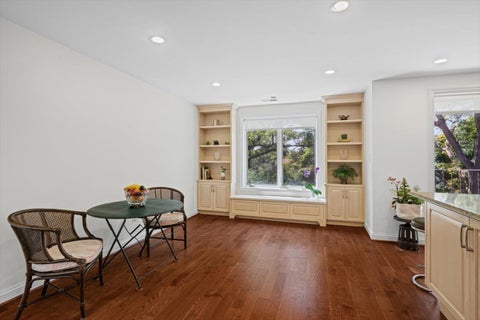 Tiny photo for 711 Oak Street #308, Winnetka, IL 60093 (MLS # 12604430)