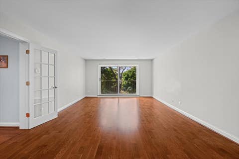 Tiny photo for 711 Oak Street #308, Winnetka, IL 60093 (MLS # 12604430)