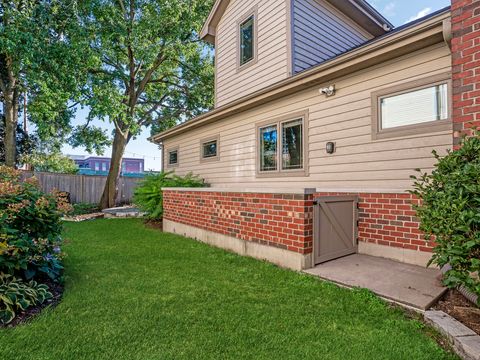 Tiny photo for 841 Rogers Street, Downers Grove, IL 60515 (MLS # 12468153)