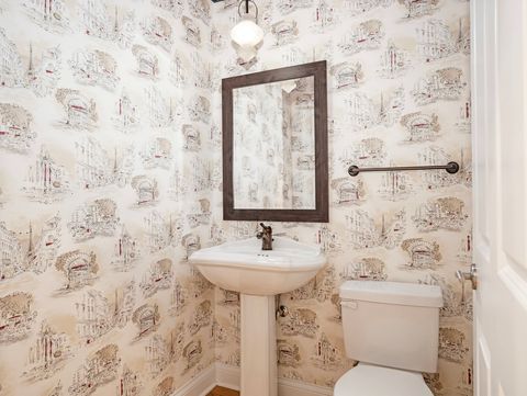 Tiny photo for 841 Rogers Street, Downers Grove, IL 60515 (MLS # 12468153)