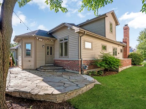 Tiny photo for 841 Rogers Street, Downers Grove, IL 60515 (MLS # 12468153)
