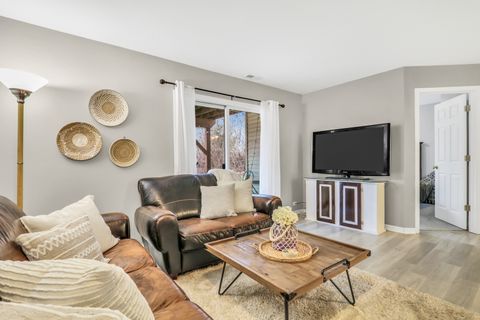 Tiny photo for 1861 Maplewood Court, Grayslake, IL 60030 (MLS # 12542437)