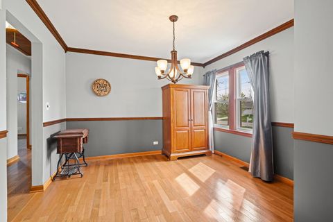 Tiny photo for 317 N Grace Street, Lombard, IL 60148 (MLS # 12614428)