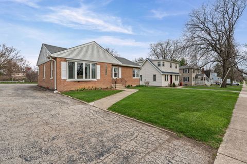 Tiny photo for 317 N Grace Street, Lombard, IL 60148 (MLS # 12614428)