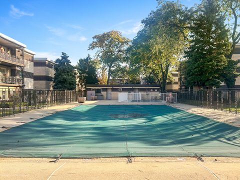 Tiny photo for 301 E Plainfield Road #6, La Grange, IL 60525 (MLS # 12498668)