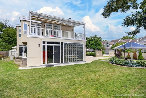 Tiny photo for 8650 W Davis Street, Des Plaines, IL 60016 (MLS # 12776439)