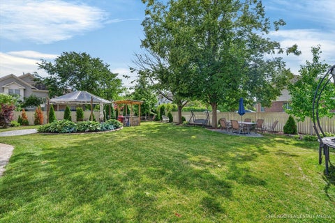 Tiny photo for 8650 W Davis Street, Des Plaines, IL 60016 (MLS # 12776439)