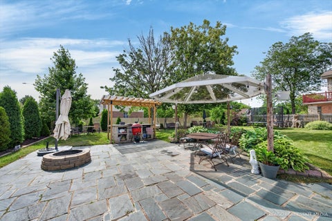 Tiny photo for 8650 W Davis Street, Des Plaines, IL 60016 (MLS # 12776439)