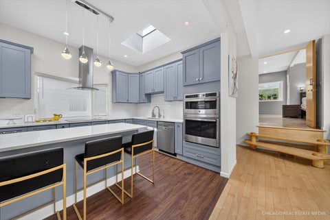 Tiny photo for 8650 W Davis Street, Des Plaines, IL 60016 (MLS # 12776439)