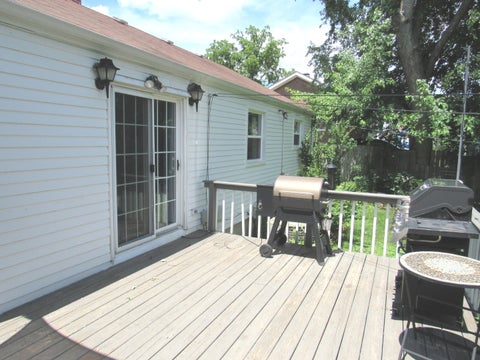Tiny photo for 421 Hoover Drive, Carpentersville, IL 60110 (MLS # 12689889)