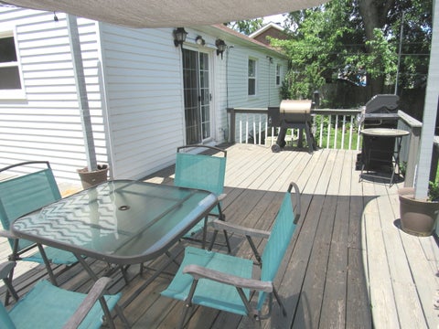 Tiny photo for 421 Hoover Drive, Carpentersville, IL 60110 (MLS # 12689889)