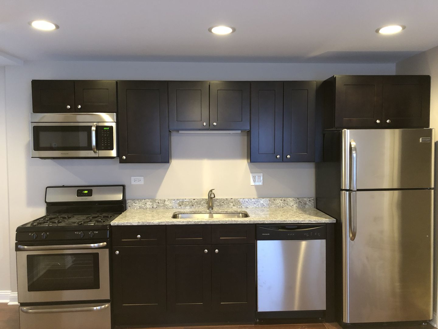 1742 W 18th Place GR