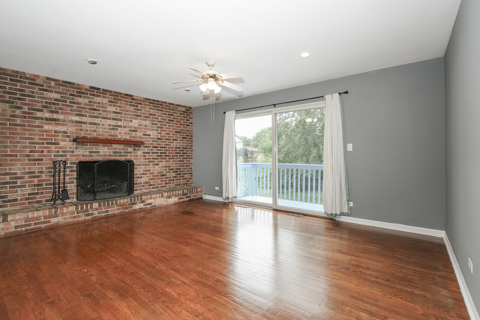 883 Hastings Lane