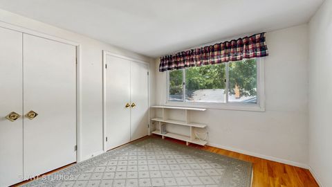 Tiny photo for 4 Eton On Oxford, Rolling Meadows, IL 60008 (MLS # 12411945)