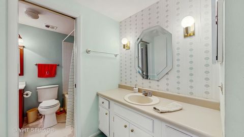 Tiny photo for 4 Eton On Oxford, Rolling Meadows, IL 60008 (MLS # 12411945)