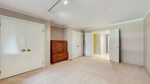 Tiny photo for 4 Eton On Oxford, Rolling Meadows, IL 60008 (MLS # 12411945)