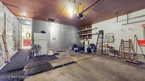 Tiny photo for 4 Eton On Oxford, Rolling Meadows, IL 60008 (MLS # 12411945)