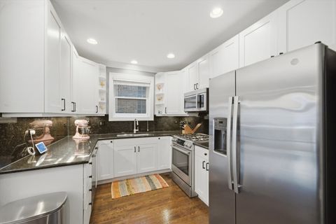 Tiny photo for 3353 N Seminary Avenue #2, Chicago, IL 60657 (MLS # 12600091)