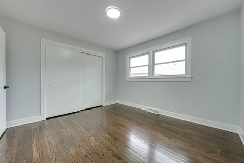 Tiny photo for 5131 Touhy Avenue, Skokie, IL 60077 (MLS # 12453873)