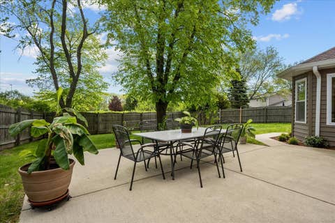 Tiny photo for 2925 Parkside Drive, Highland Park, IL 60035 (MLS # 12674114)