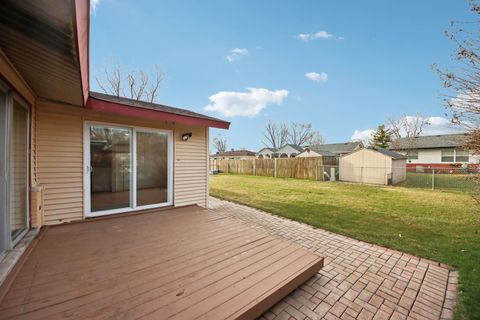 Tiny photo for 529 Ridgewood Road, Elk Grove Village, IL 60007 (MLS # 12625356)